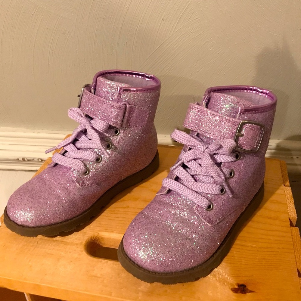 Girls boots